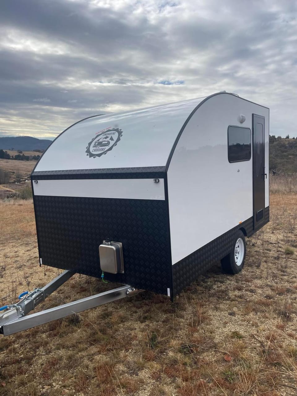 Jindabyne caravan hire Campground/ 
RV Resort in Jindabyne