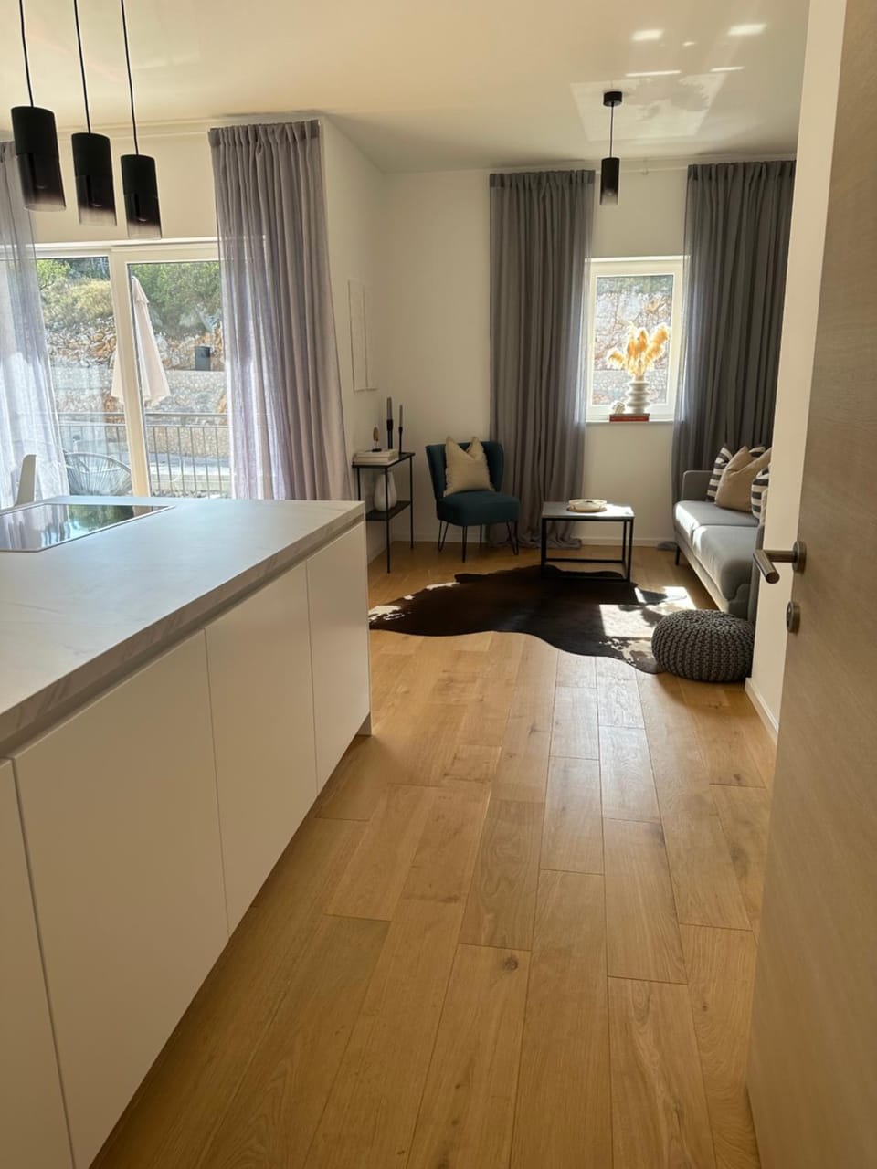 Living room, Photo of the whole room, Seating area