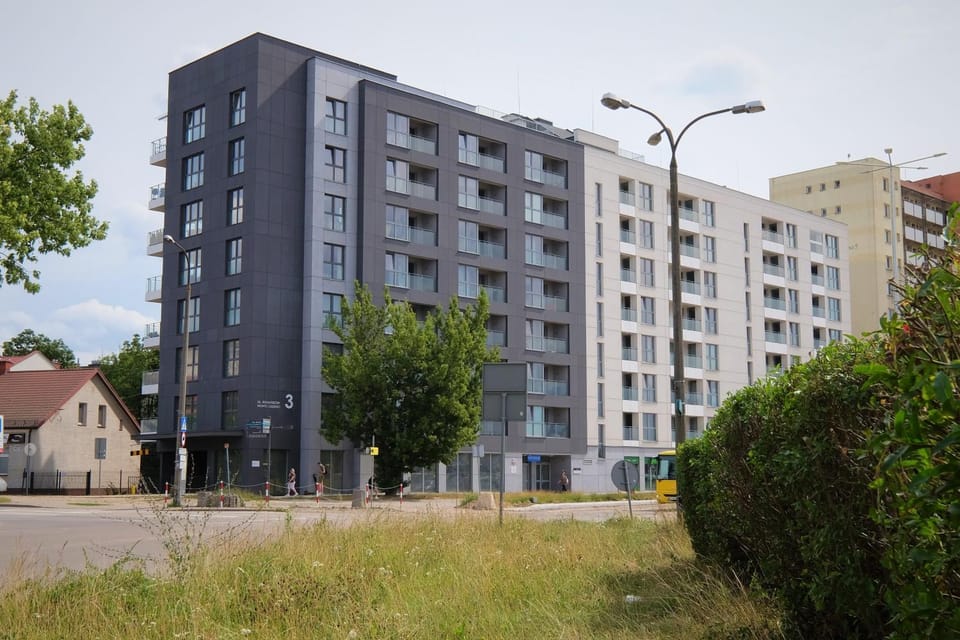 Property building, Off site, Street view, Location