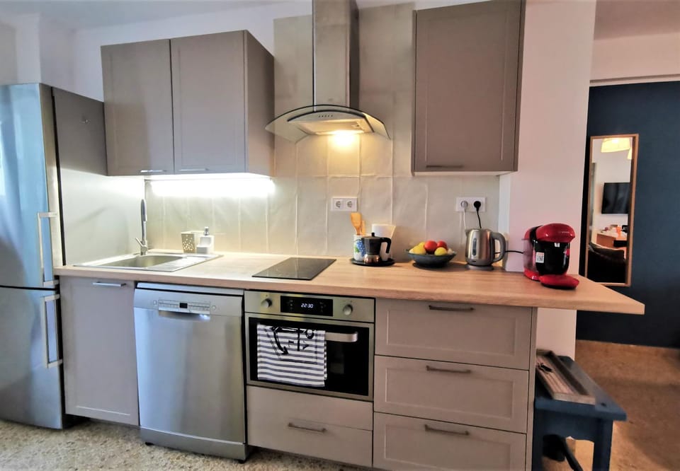 pet friendly, kitchen