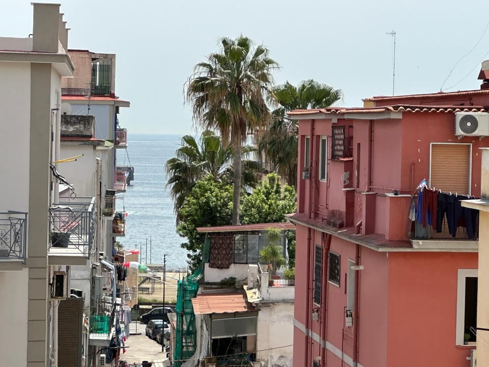 Natural landscape, View (from property/room), Balcony/Terrace, Sea view, Street view, Location