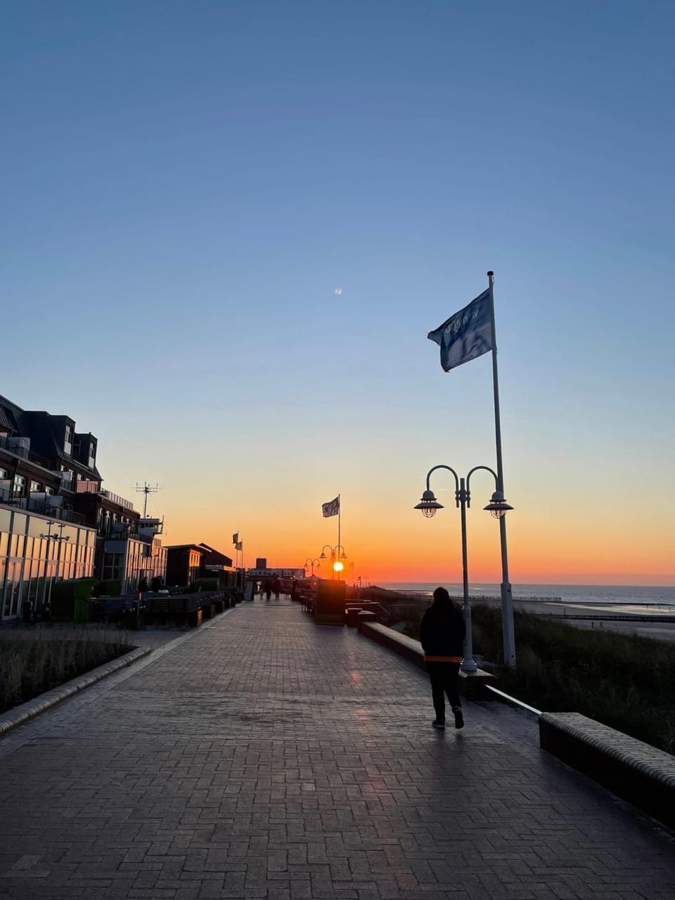 Neighbourhood, Natural landscape, Sea view, Location, Sunset