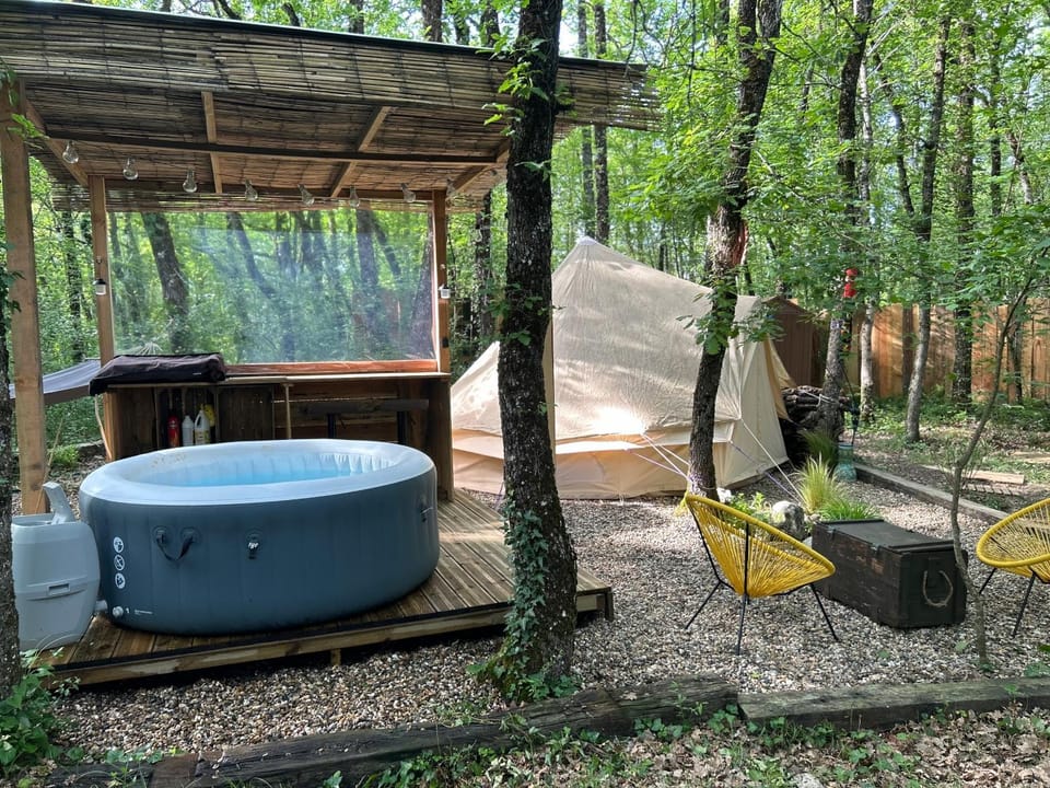 APACHE Luxury tent in Occitanie