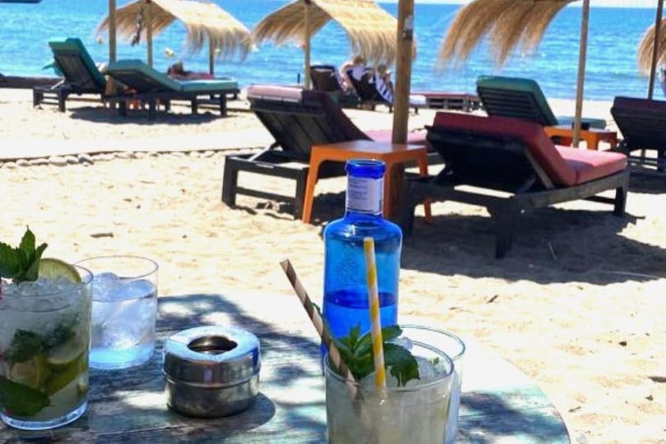 Restaurant/places to eat, Beach