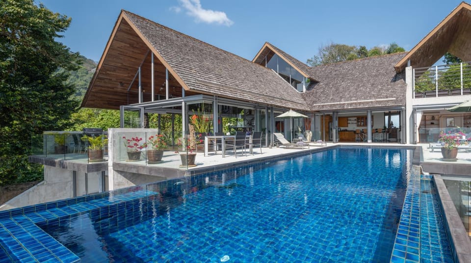 Property building, Swimming pool, Swimming pool