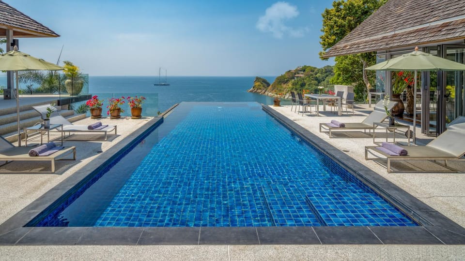 Sea view, Swimming pool, Swimming pool, sunbed