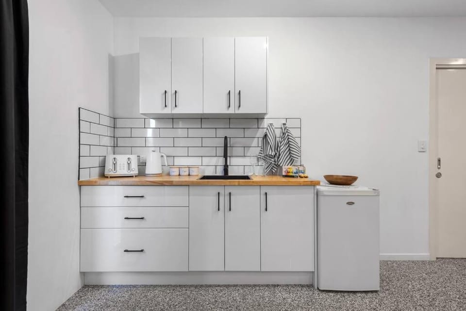 Scarborough Beach Break Holidays - Unit 4 Apartment in Brisbane