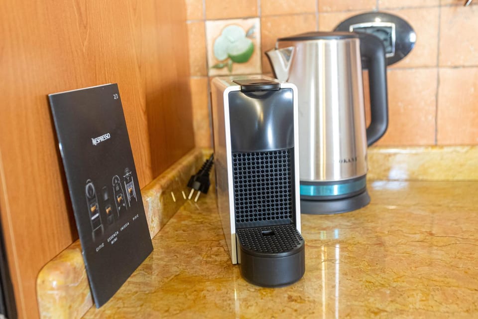 Coffee/tea facilities, Kitchen or kitchenette
