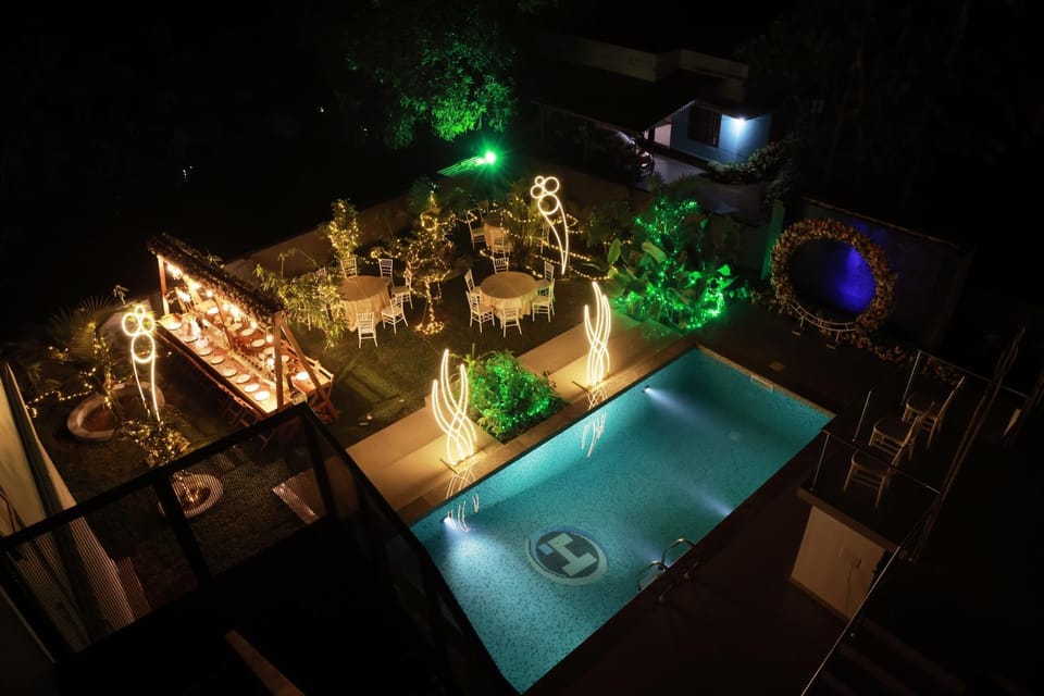 Swimming pool, Swimming pool