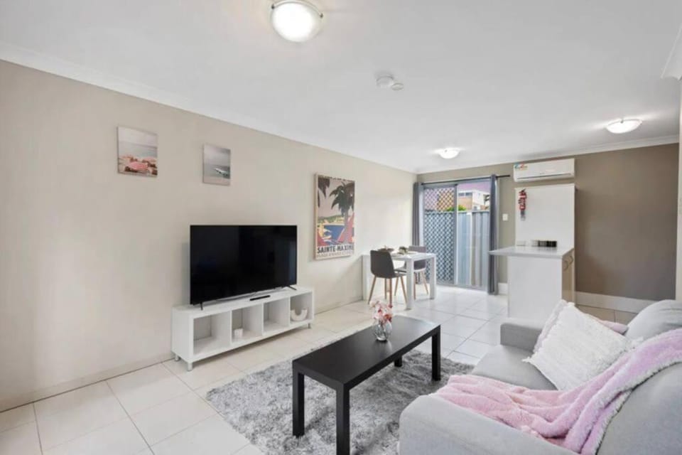 One bedroom holiday rental in Scarborough Apartment in Brisbane