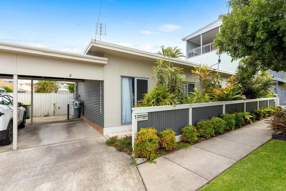 Self-contained unit in Scarborough Apartment in Brisbane