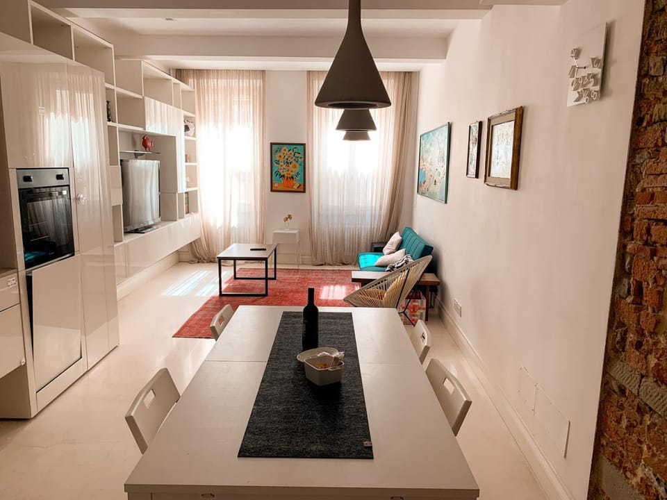 TV and multimedia, Kitchen or kitchenette, Living room, Seating area, Dining area, pet friendly