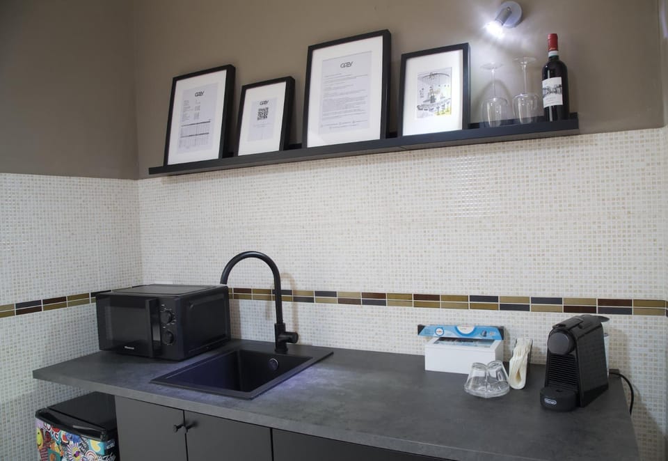Coffee/tea facilities, Kitchen or kitchenette