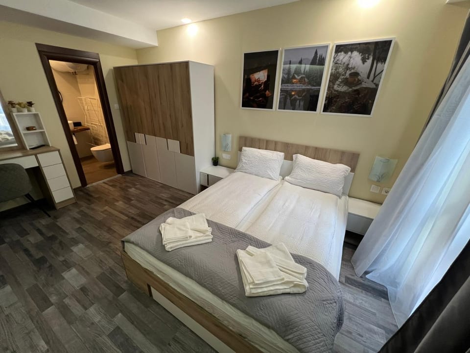Bed, Seating area, Bedroom, wardrobe