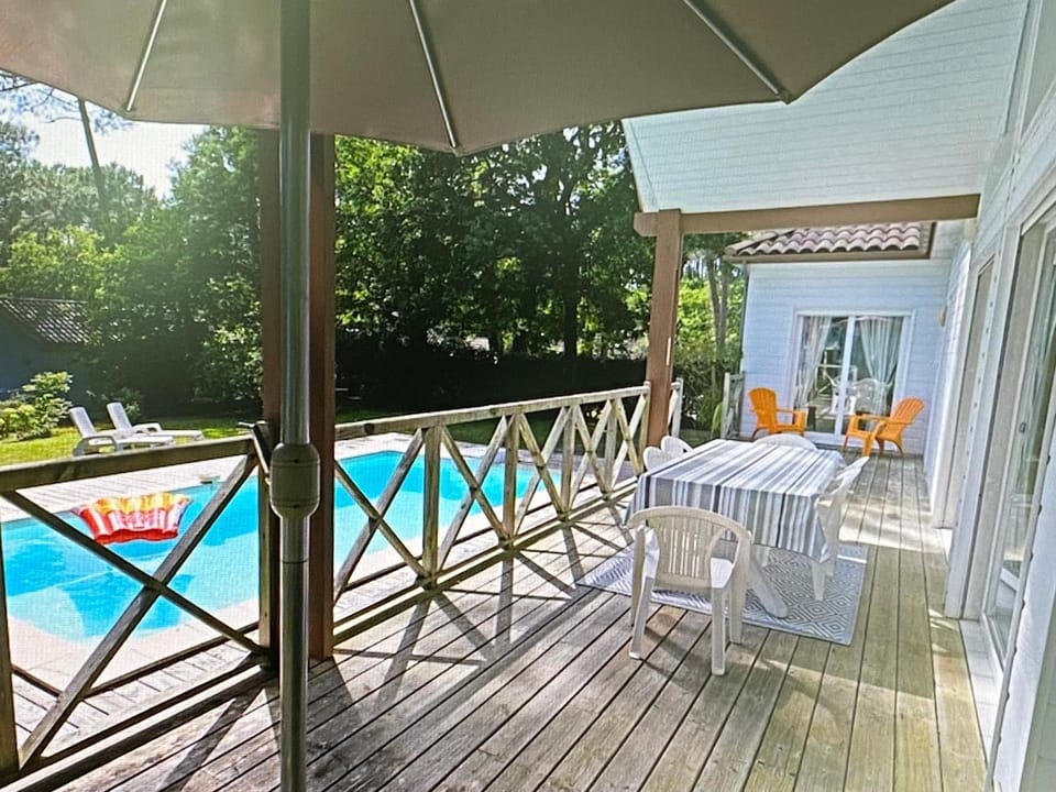 Patio, Dining area