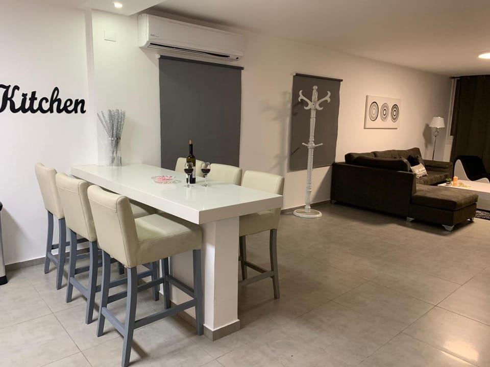 Living room, Seating area, Dining area