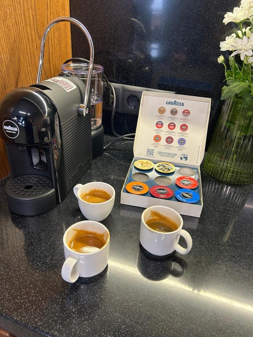 Coffee/tea facilities, Kitchen or kitchenette, Food and drinks