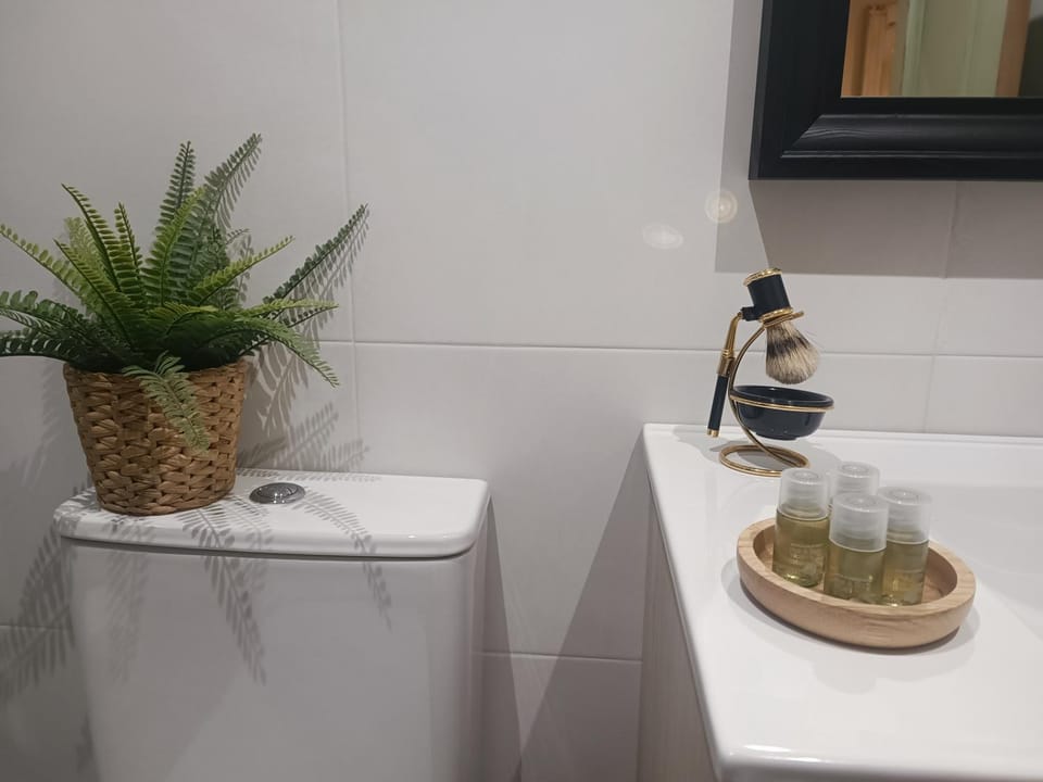 Bathroom, Decorative detail