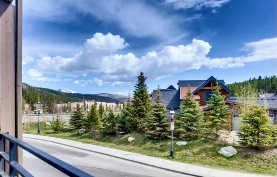 French Street Retreat Walk Everywhere House in Breckenridge