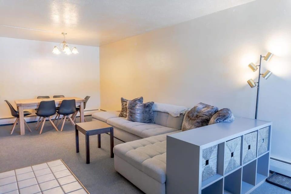 Main St 2BR Next to Ski Access House in Breckenridge