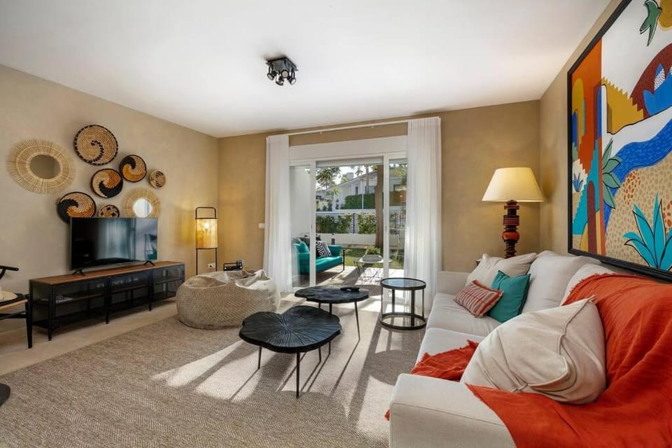 New and Stylish 1 bedroom Apt near Hard Rock RDR310 Apartment in Marbella
