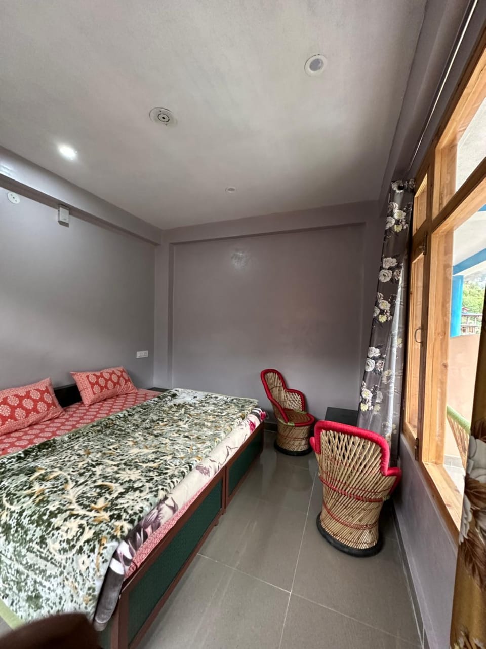 Bed, Photo of the whole room