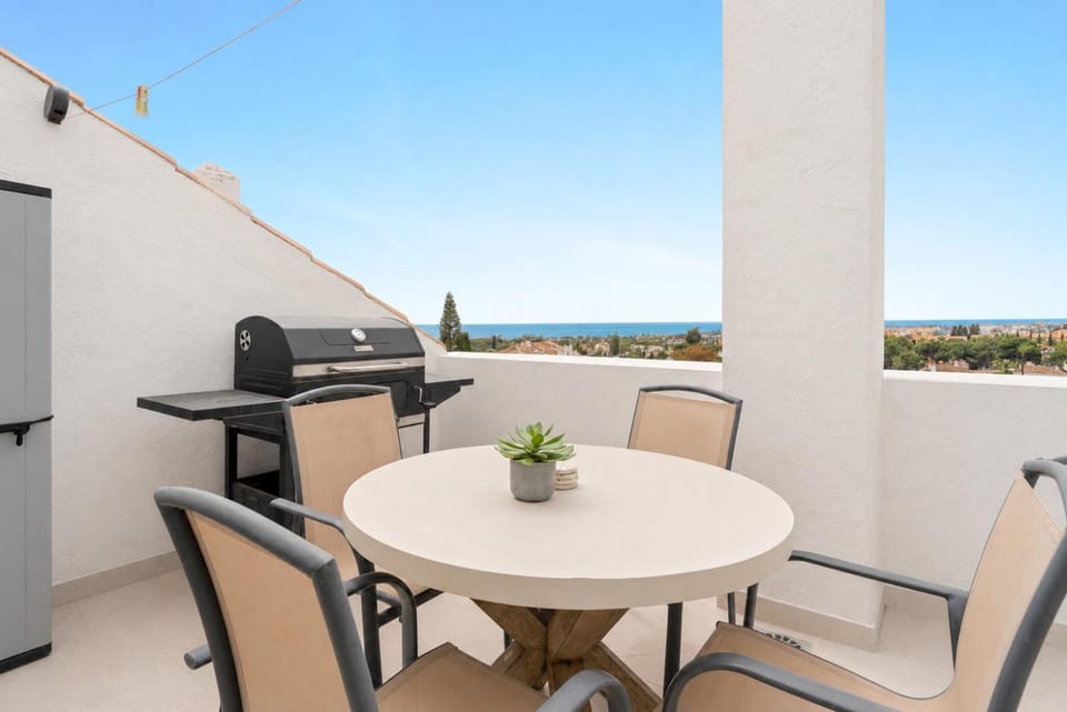 PH in Golden Banús Sea and Mountain views RDR301 Apartment in Marbella