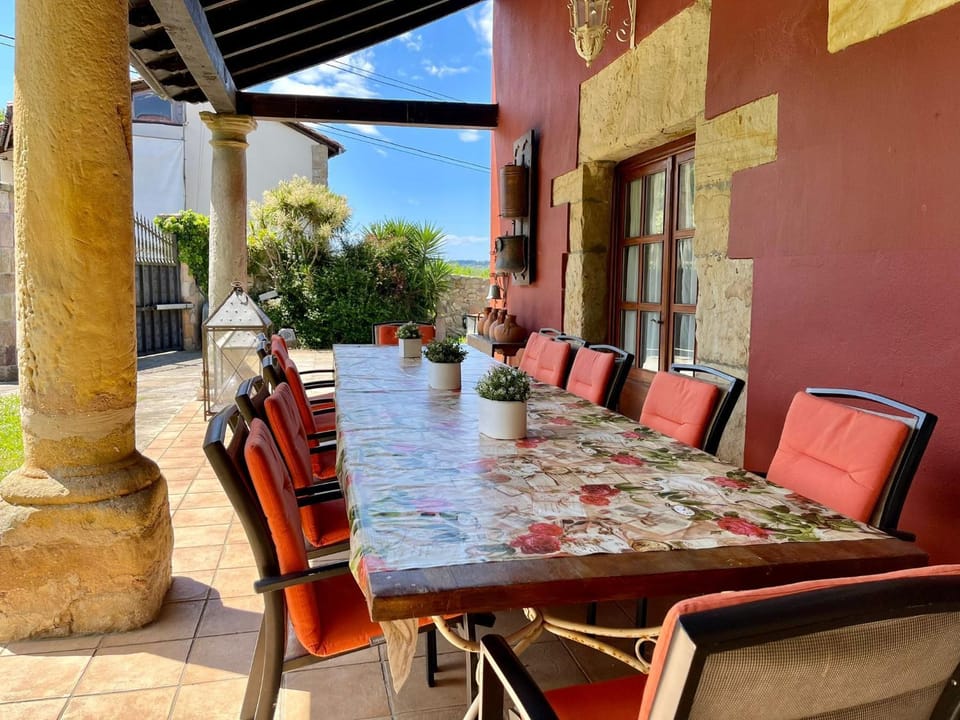 El palacio de Liaño pool chillout bbq Villa in Cantabria