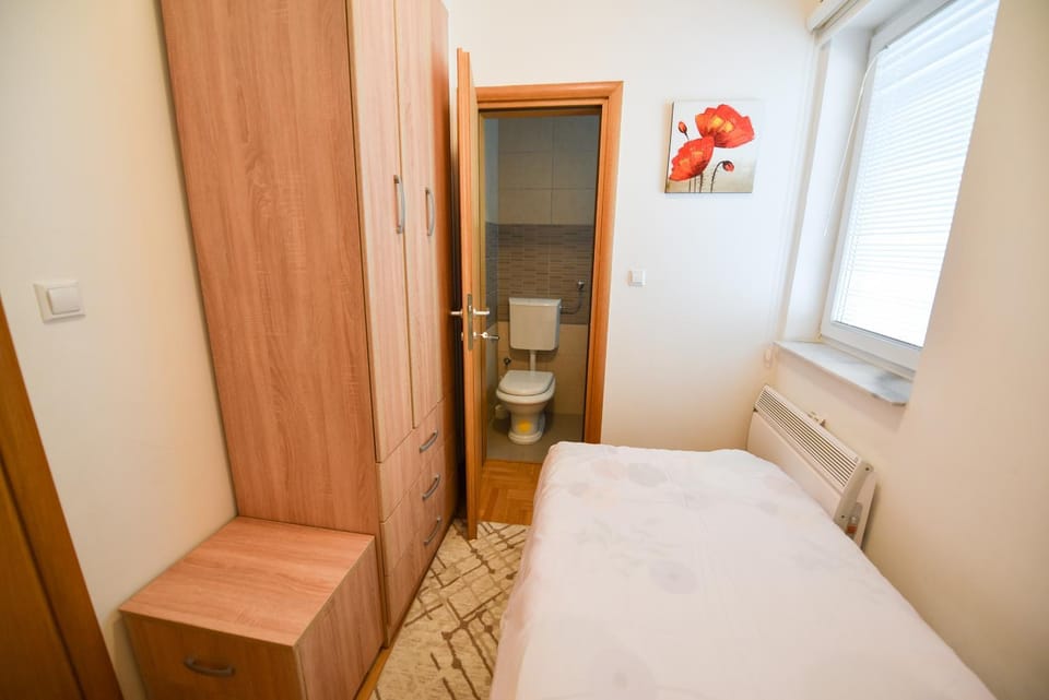 Bed, Bedroom, wardrobe