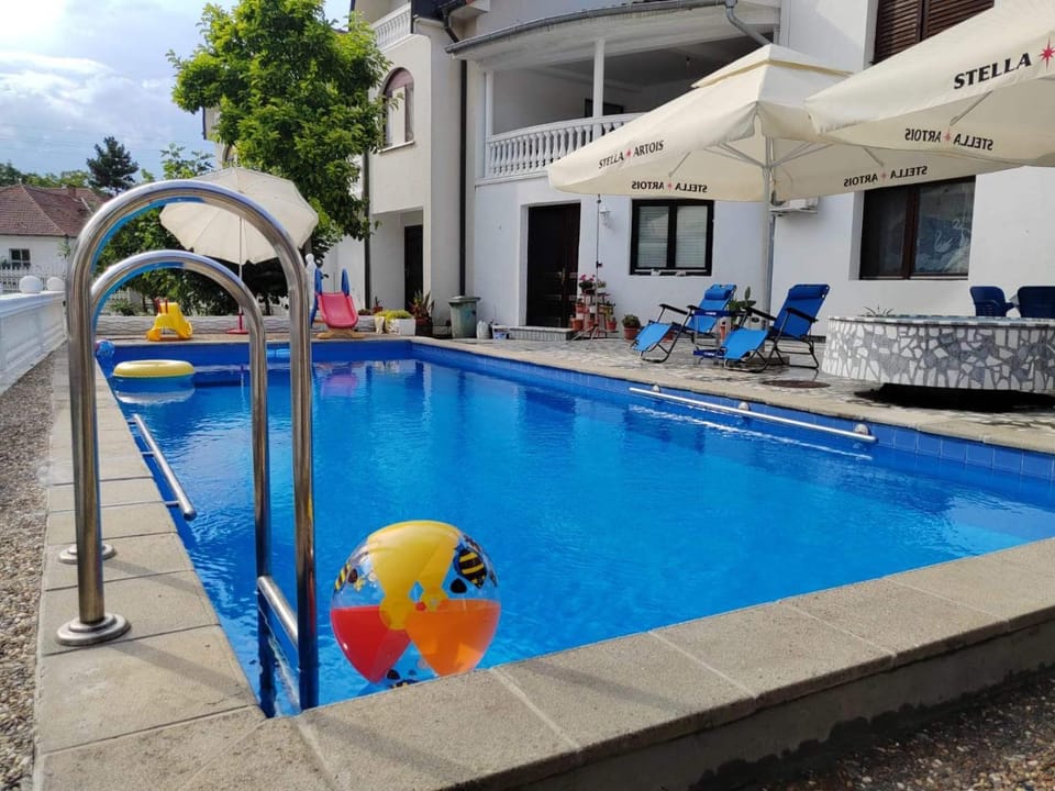 Day, Pool view, Swimming pool, Swimming pool, sunbed