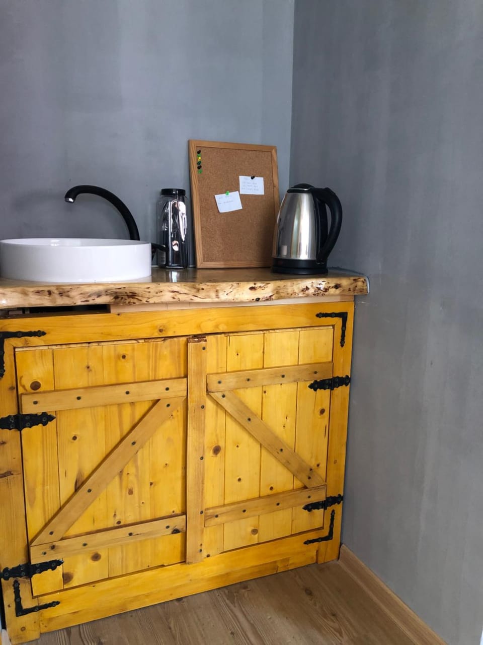 Coffee/tea facilities, Kitchen or kitchenette