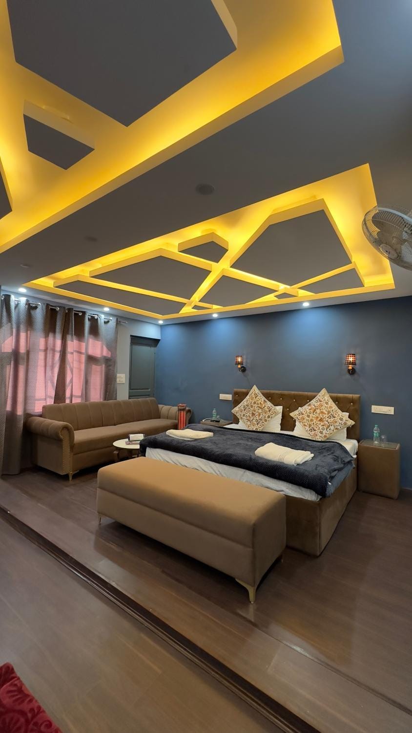 Seating area, Bedroom
