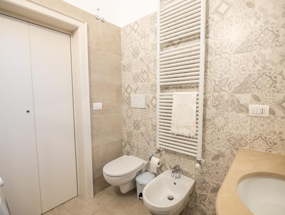 Shower, Toilet, Bathroom, bidet