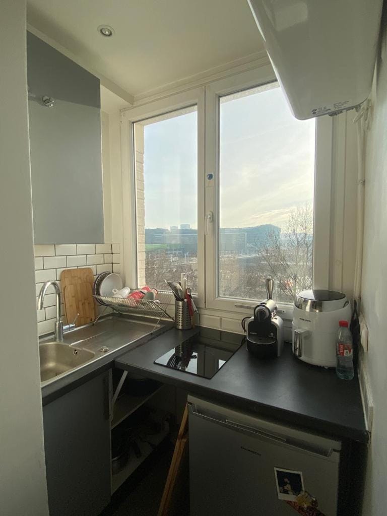Appartement ensoleillé, central et tout équipé avec vue Tour Eiffel et Panthéon Apartment in Paris