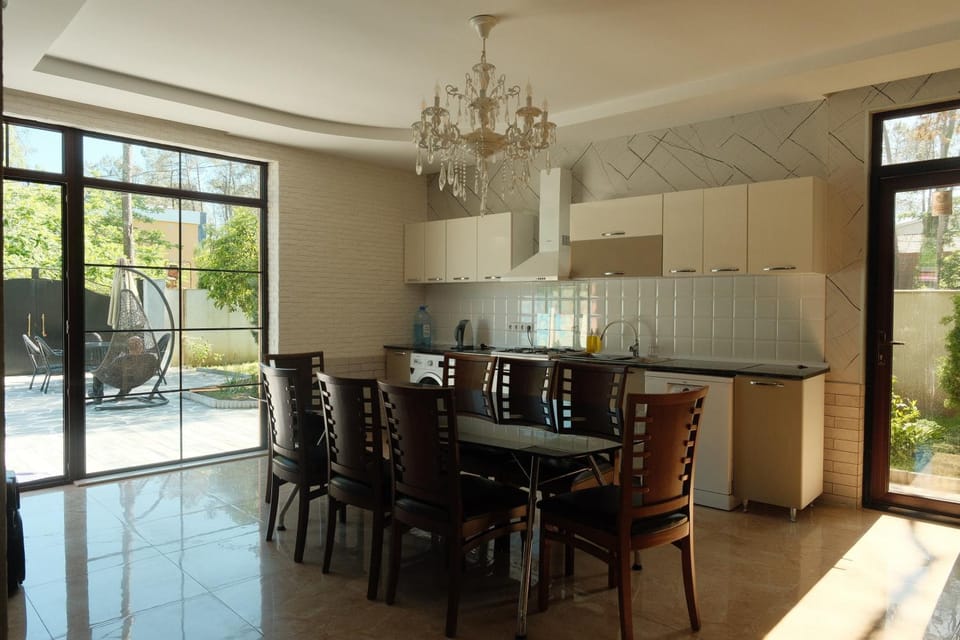 Kitchen or kitchenette, Living room, Dining area