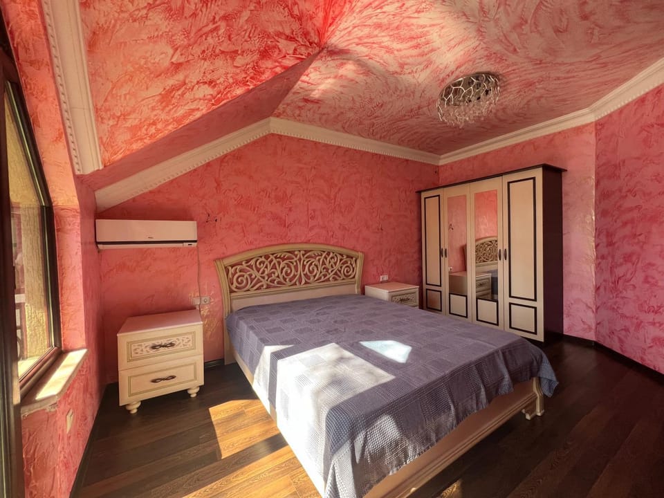 Bed, Bedroom, air conditioner