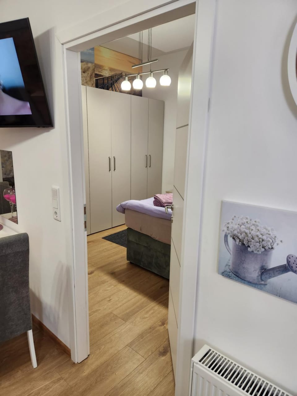 APARTMAN OAZA ZAGREB 42 m2 with Free Parking Self Check-in Apartment in City of Zagreb