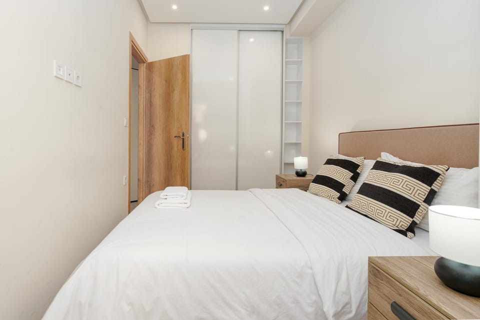 Bed, Photo of the whole room, Bedroom, wardrobe