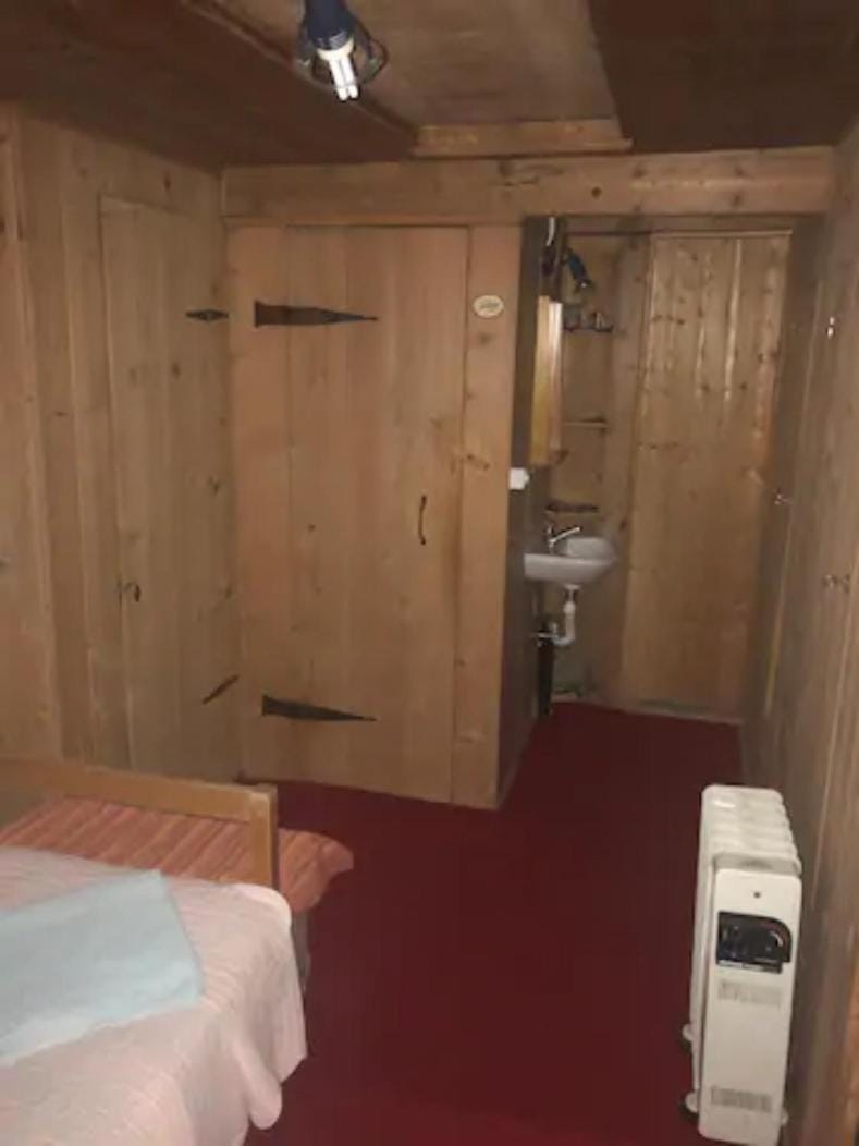 Toilet, Photo of the whole room, wardrobe