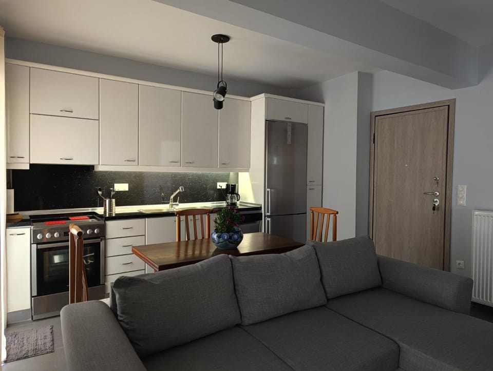 Kitchen or kitchenette, Living room, Seating area, Dining area, dishwasher, minibar, pet friendly, stove