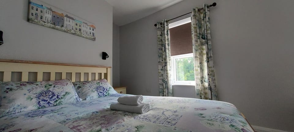 Bed, City view
