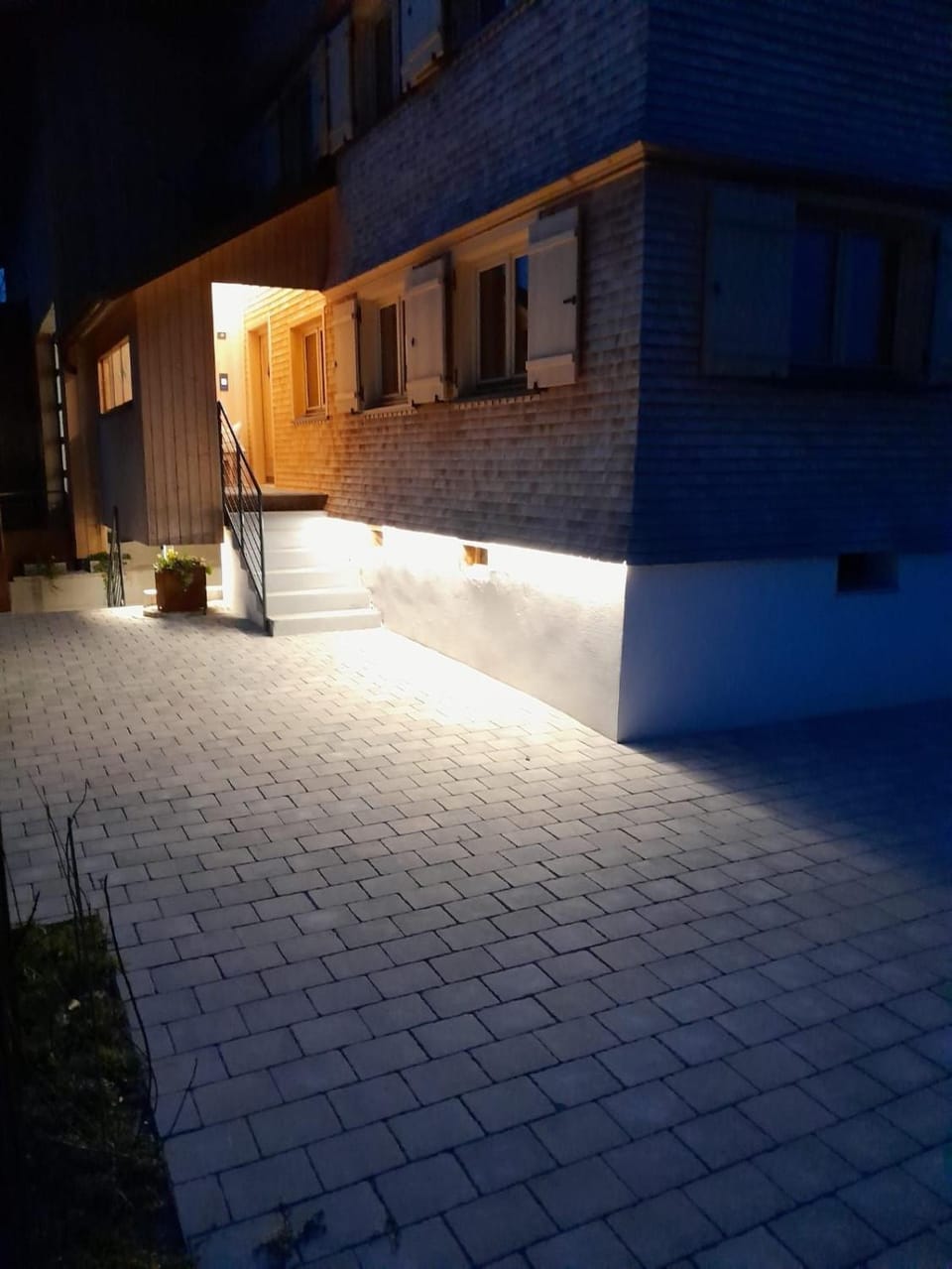 Property building, Facade/entrance, Night