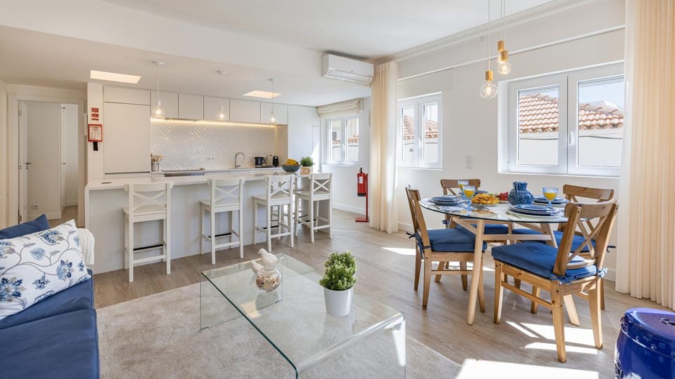 Kitchen or kitchenette, Living room, Dining area
