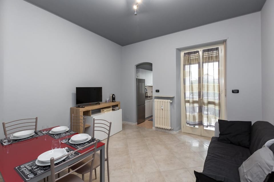 Interno Nizza Apartment in Turin