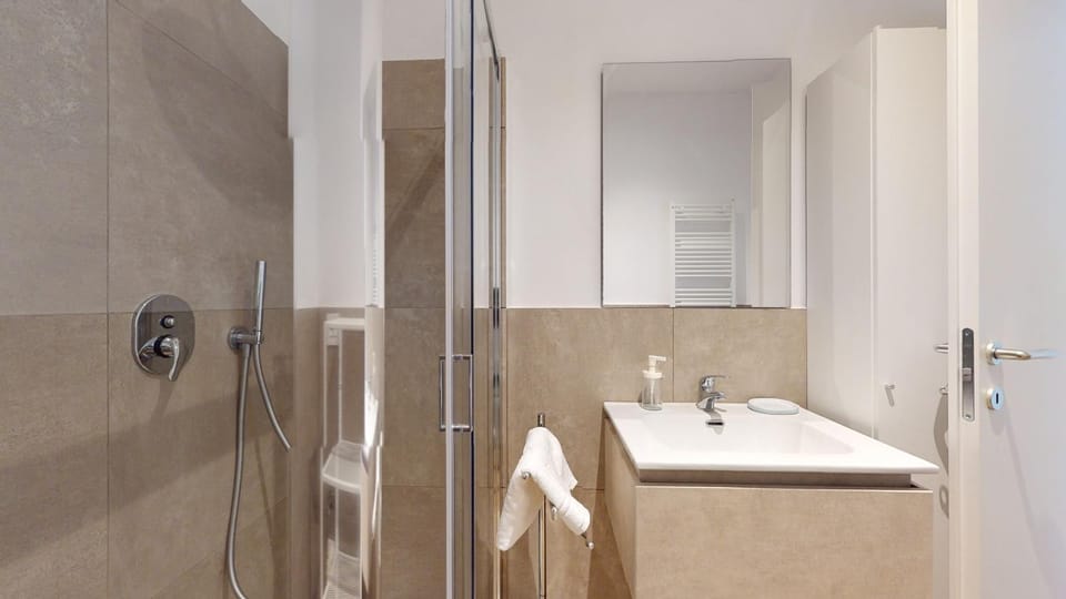 Shower, Bathroom