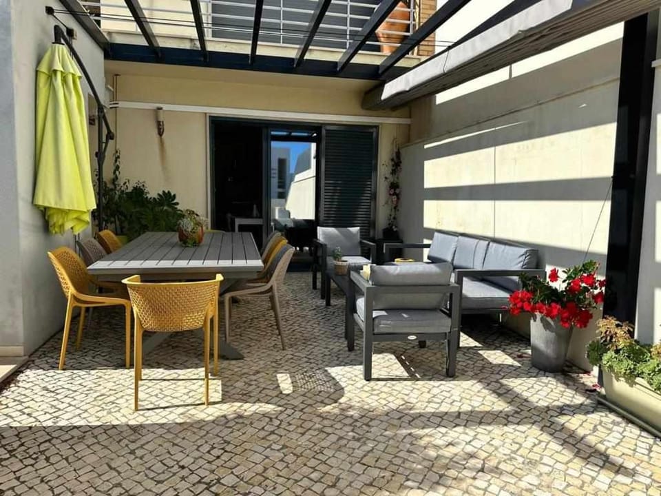 Balcony/Terrace, Dining area
