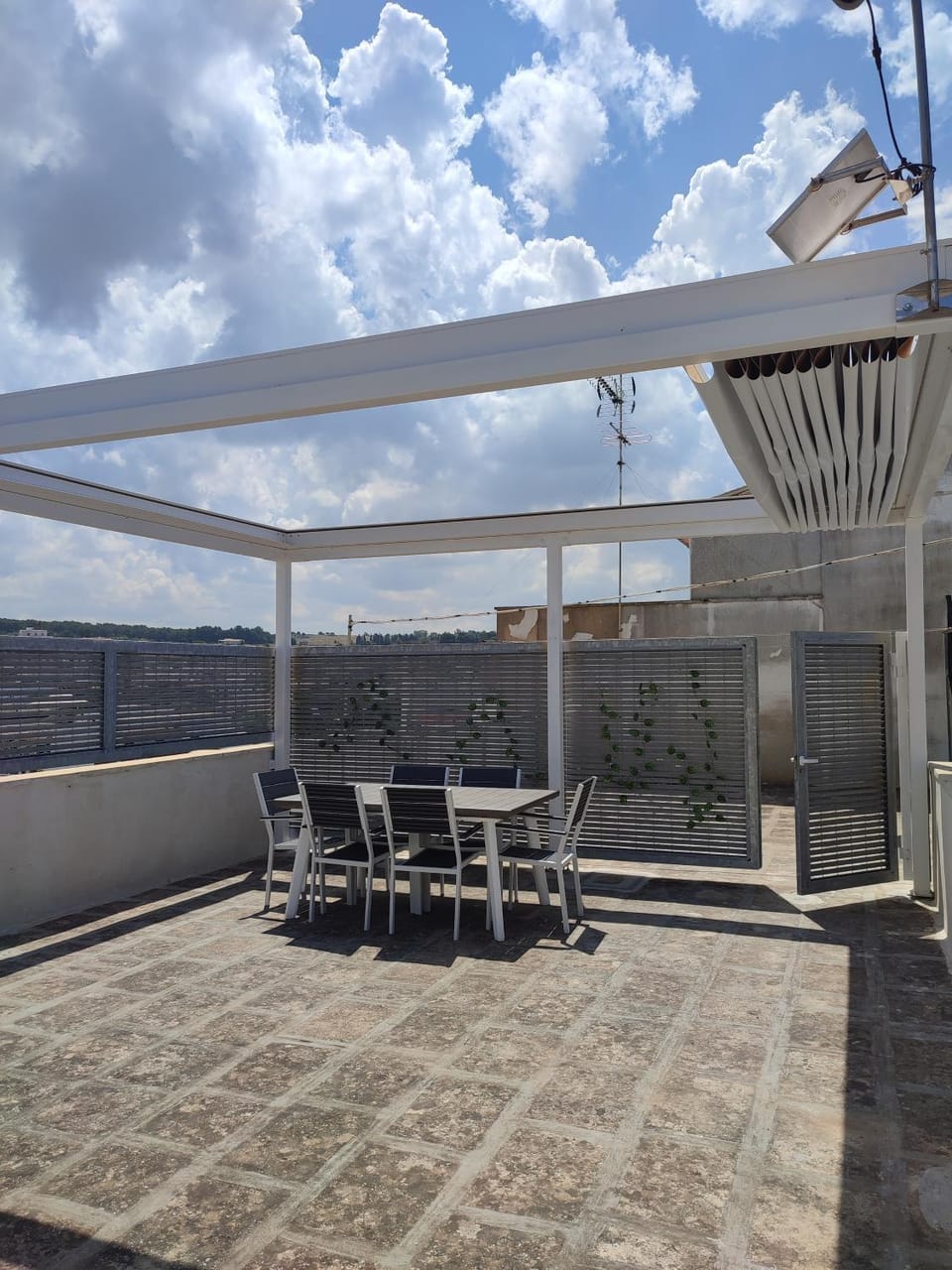 View (from property/room), Balcony/Terrace