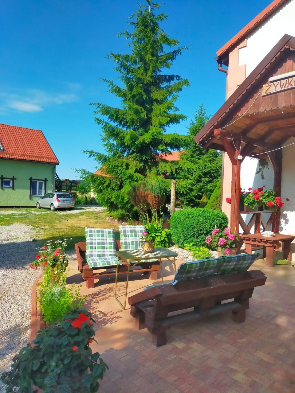Natural landscape, Activities, Canoeing, Lake view, group of guests