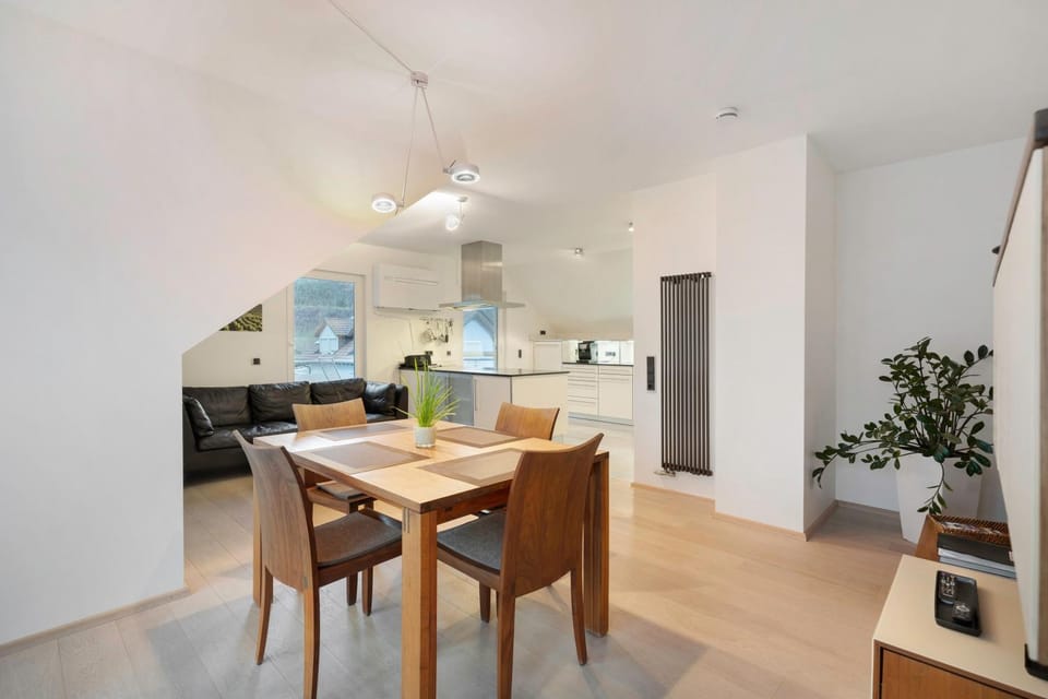 Property building, Kitchen or kitchenette, Living room