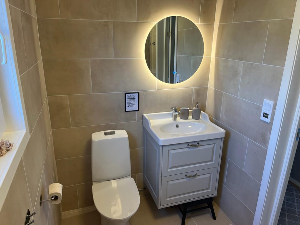 Toilet, Bathroom